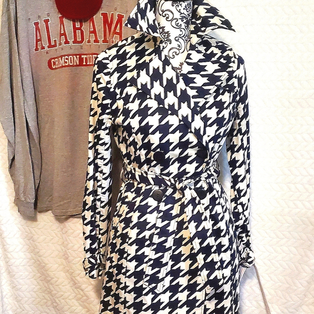 B&W Hounds Tooth Trench coat Sz XS